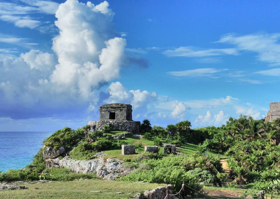 Photo: Popo le Chien · CC BY-SA 3.0 · via Wikimedia Commons Tulum — Boho beach town